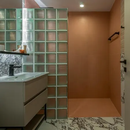 Ermou O'clock Апартаменты