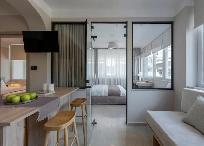 Apartament Ermou O'clock *