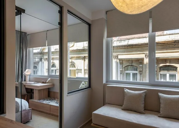Ermou O'clock Apartment